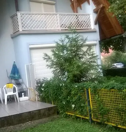 度假居 Amri Apartman Balatonföldvár
