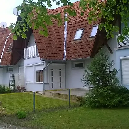 Amri Apartman 度假居 Balatonföldvár