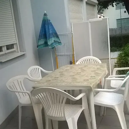 度假居 Amri Apartman Balatonföldvár